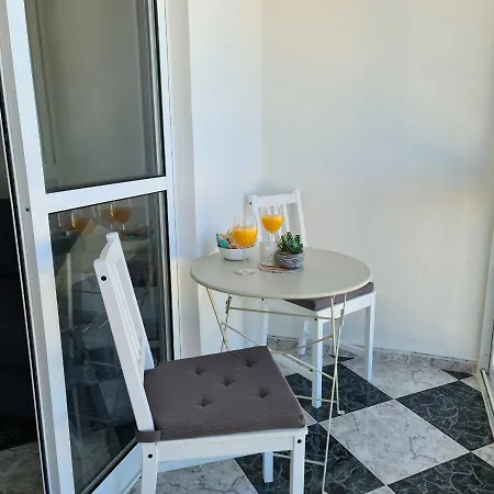 Sun & Sea Apartment *